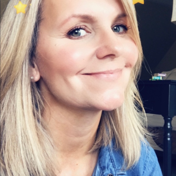 Meet your Posher, Kimberly - Picture 1 of 1